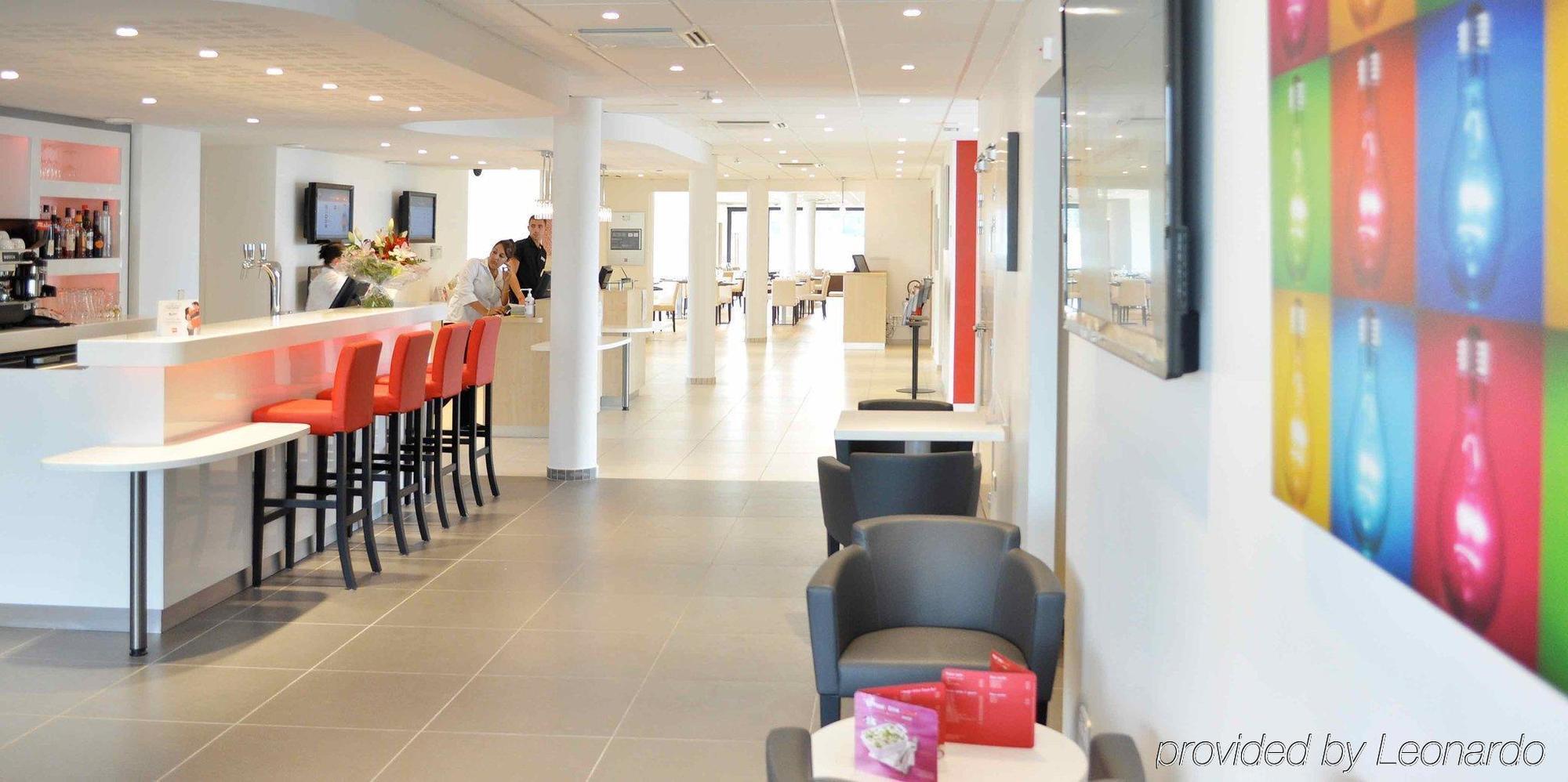Ibis Lyon Est 3* Chaponnay