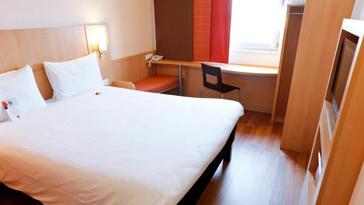 Ibis Lyon Est 3*
