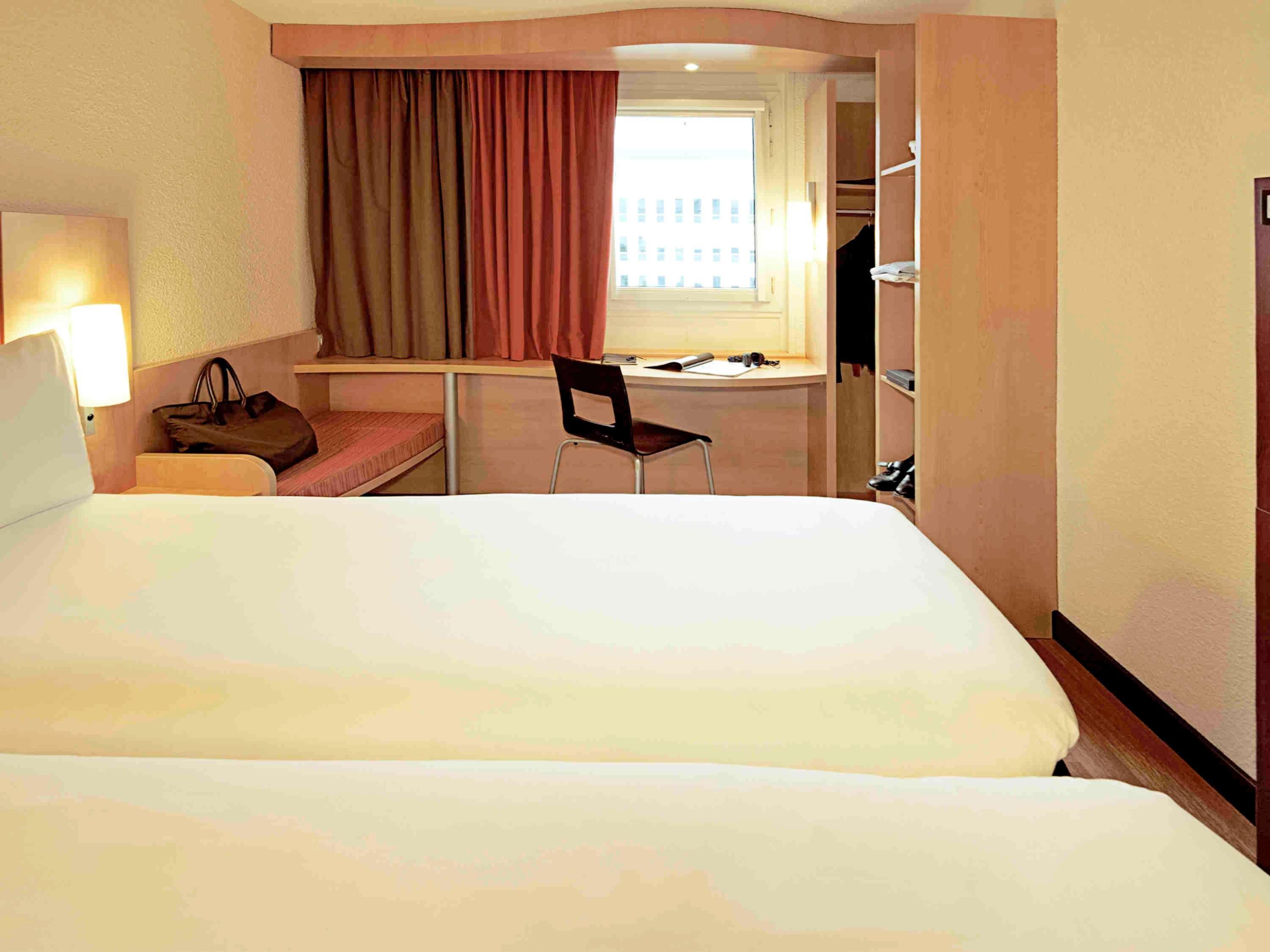 Ibis Lyon Est 3* Chaponnay