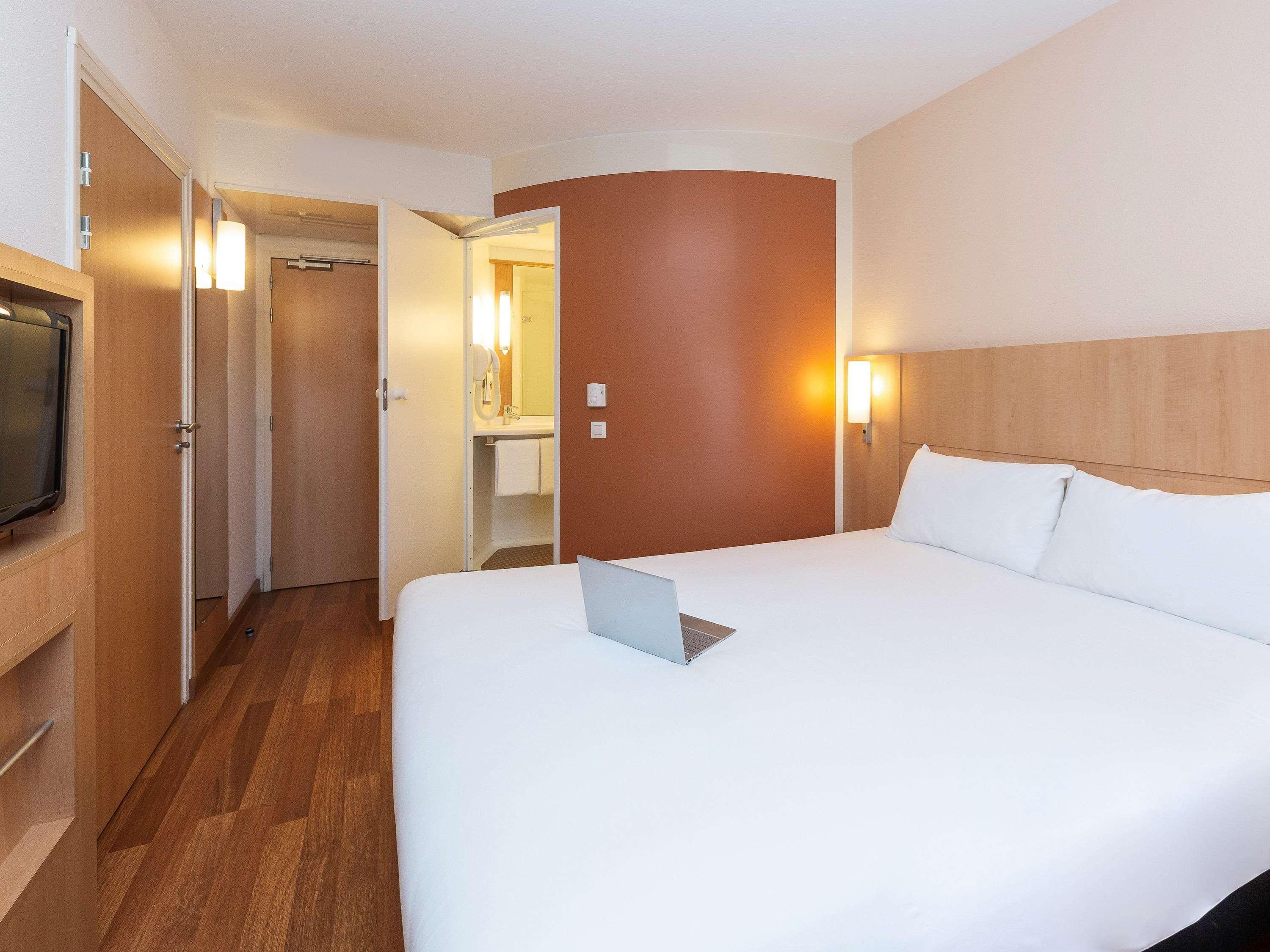 Ibis Lyon Est Hotel Chaponnay