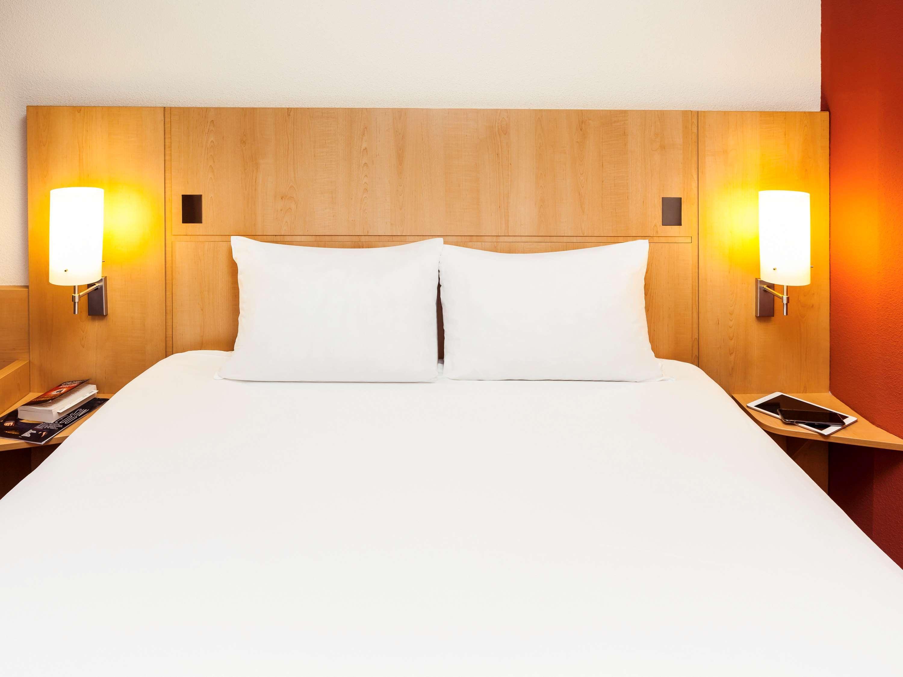 Ibis Lyon Est 3* Chaponnay