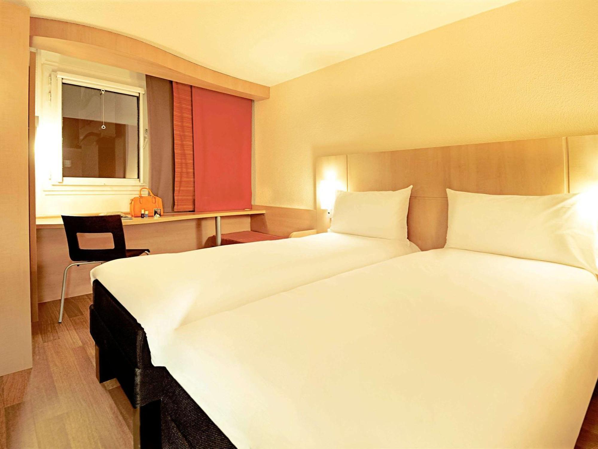 Ibis Lyon Est Hotel Chaponnay